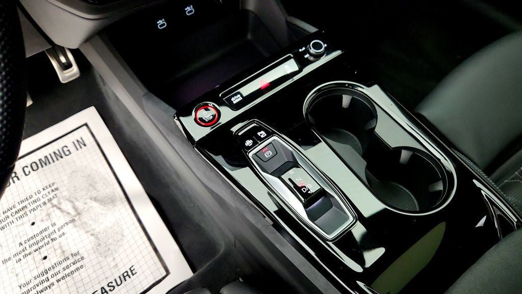 Used 2025 Audi S6 e-tron Premium Plus w/ Premium Plus AWD/4WD image 35