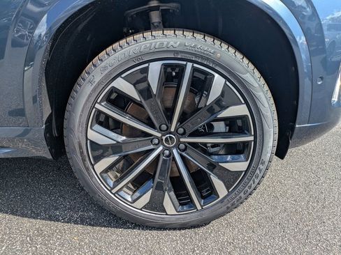 New 2026 Volvo XC90 T8 Ultra w/ Protection Package Premier AWD/4WD image 12