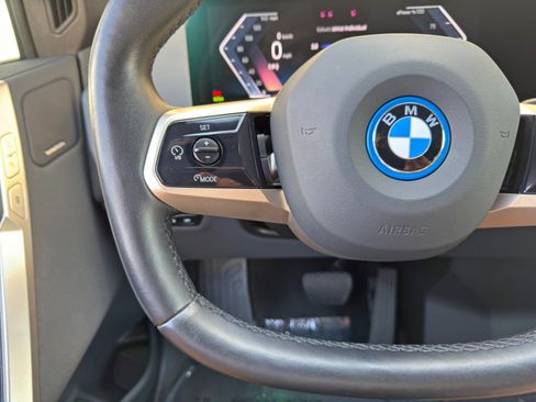Used 2022 BMW iX xDrive50 w/ Premium Package AWD/4WD image 22