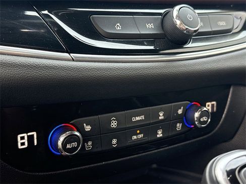 Used 2020 Buick Enclave Avenir w/ Avenir Technology Package image 18