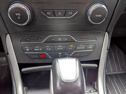 Used 2017 Ford Edge SEL w/ Equipment Group 201A image 26