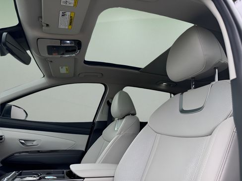 Certified 2025 Hyundai Tucson Limited FWD image 20