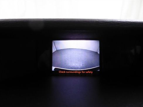 Used 2014 Toyota Sienna LE image 14