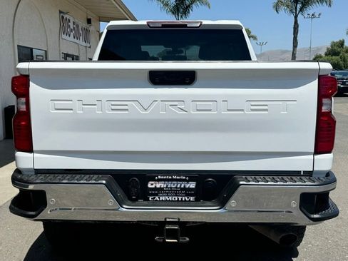 Used 2022 Chevrolet Silverado 2500 LT AWD/4WD image 5