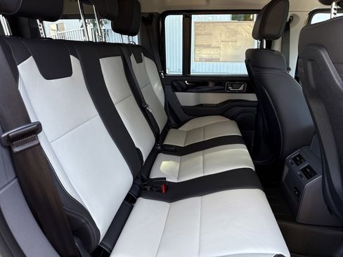 New 2025 INEOS Grenadier Fieldmaster Edition image 29