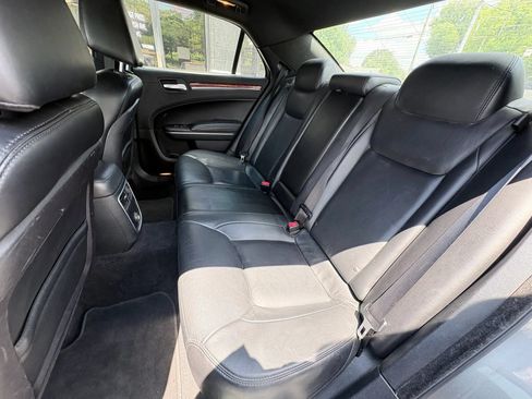 Used 2012 Chrysler 300 Limited RWD image 15
