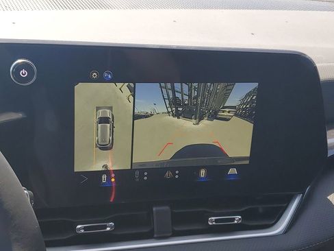 New 2026 Chevrolet Equinox LT w/ Safety and Technology Package FWD image 25