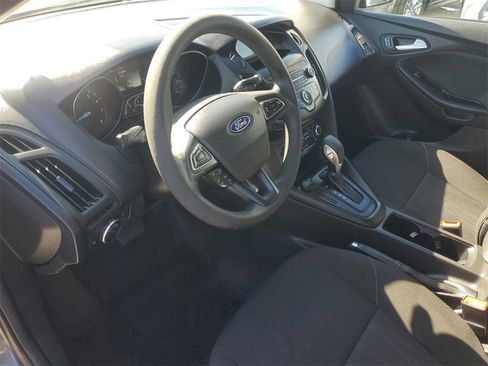 Used 2018 Ford Focus SE image 15