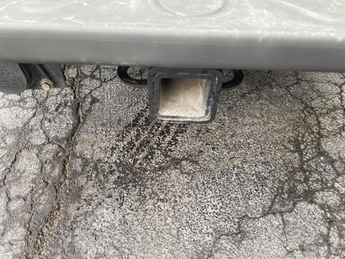 Used 2015 Nissan Frontier SV w/ SV Value Truck Package image 9