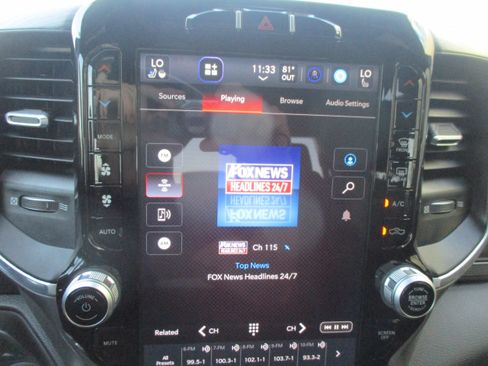 Used 2023 RAM 1500 Laramie AWD/4WD image 20