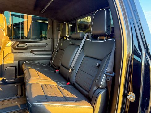 Used 2024 GMC Sierra 1500 AT4X image 22