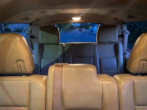 Used 2014 Ford Expedition EL XLT w/ Equipment Group 202A image 12