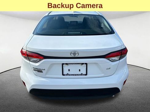 Used 2024 Toyota Corolla LE FWD image 9