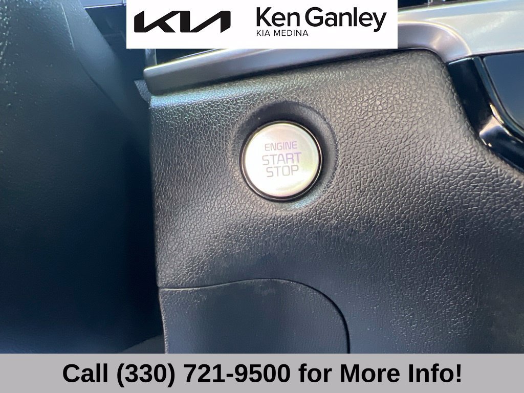 Certified 2024 Kia Sorento S w/ Panoramic Sunroof Package AWD/4WD image 35