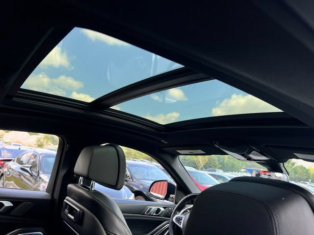Used 2020 BMW X6 M50i AWD/4WD image 35