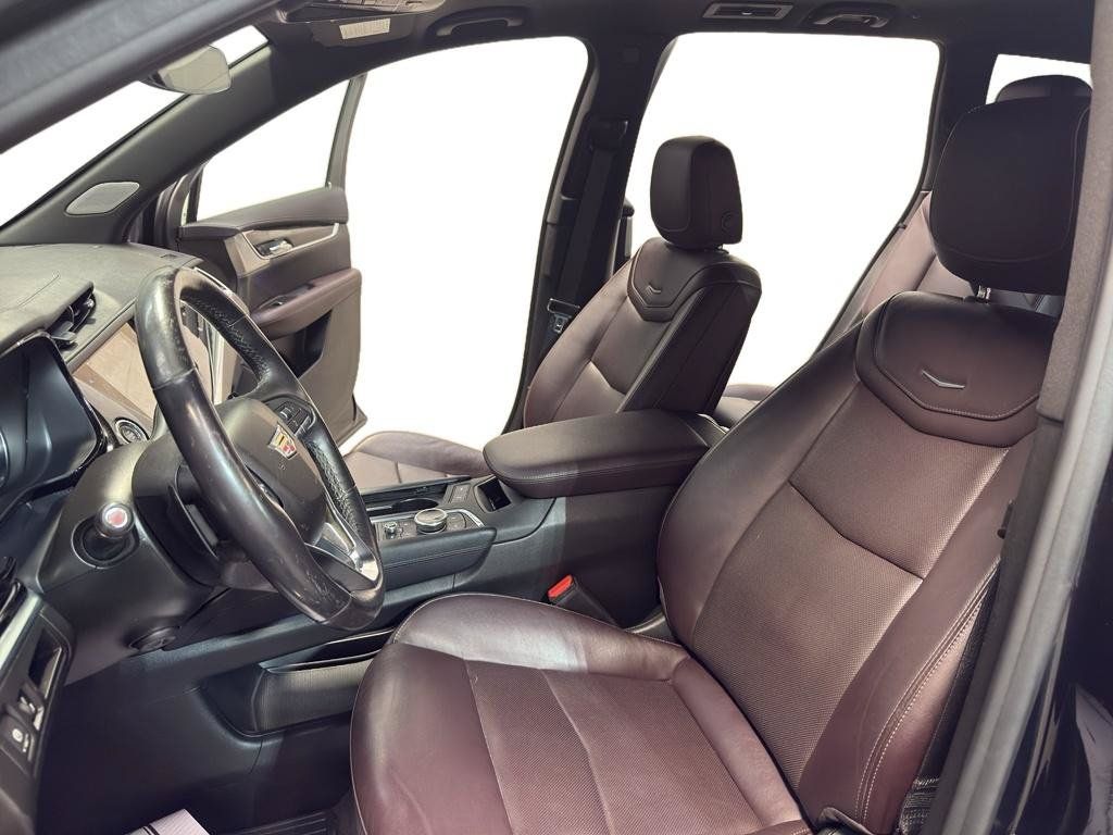 Used 2021 Cadillac XT6 Premium Luxury AWD/4WD image 16