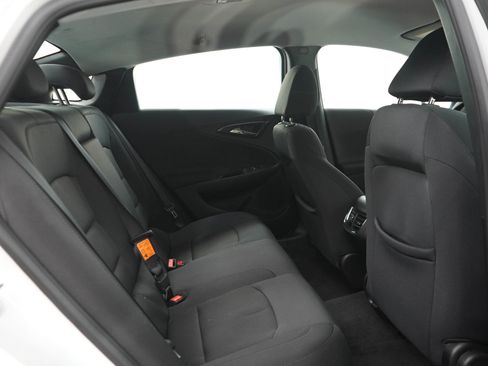 Used 2016 Chevrolet Malibu LT FWD image 12