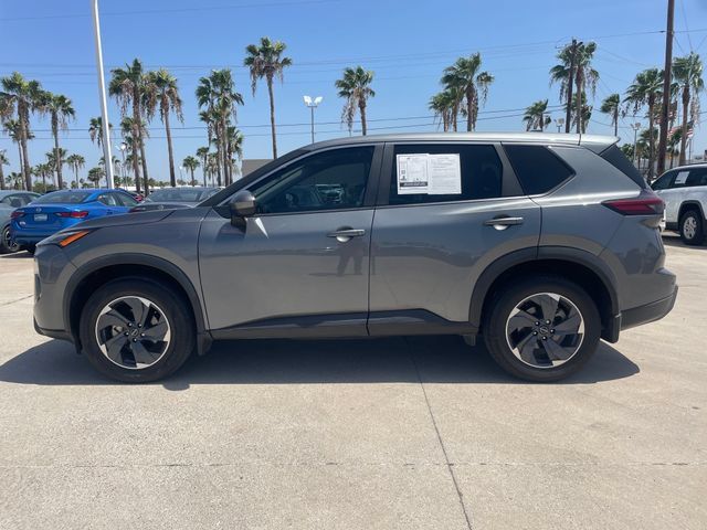 Used 2024 Nissan Rogue SV FWD image 2