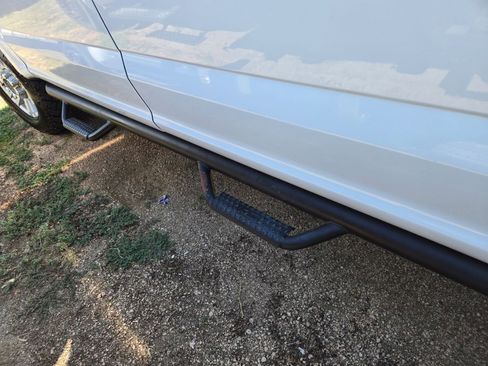 Used 2018 Ford F250 XLT image 2