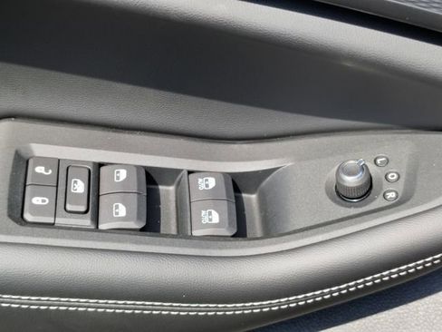 New 2025 Jeep Grand Cherokee L Altitude image 13