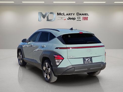 Used 2025 Hyundai Kona SEL image 4