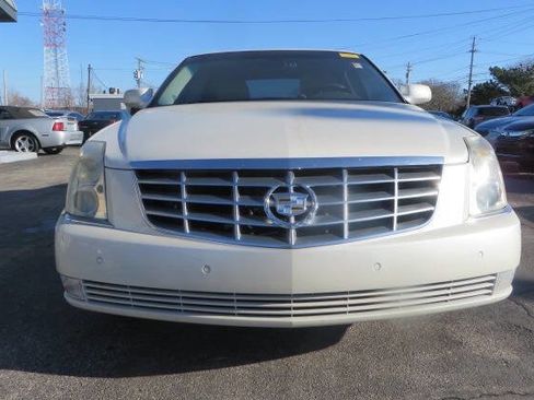 Used 2010 Cadillac DTS Luxury image 5