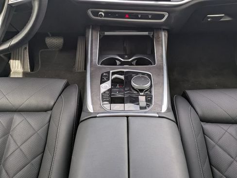 Used 2025 BMW X7 xDrive40i w/ Premium Package AWD/4WD image 20