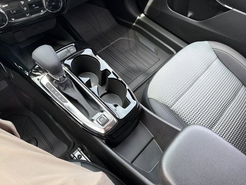 New 2026 Chevrolet Trax LT w/ Sunroof Package FWD image 21