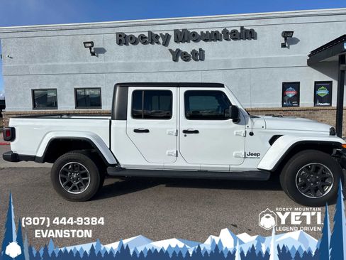 Used 2022 Jeep Gladiator Overland w/ Popular Equipment Package image 2