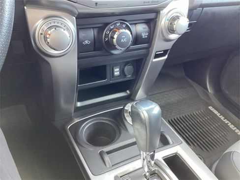 Used 2019 Toyota 4Runner SR5 Premium image 21