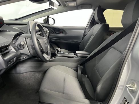 Used 2025 Toyota Prius LE image 20