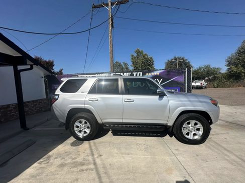Used 2021 Toyota 4Runner SR5 Premium AWD/4WD image 5