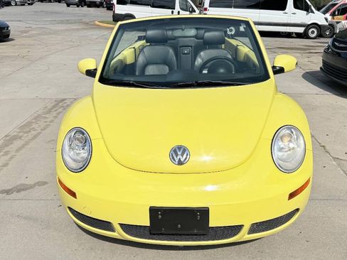 Used 2007 Volkswagen Beetle Convertible w/ Package 1 FWD image 11