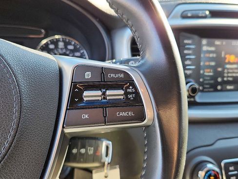 Used 2019 Kia Sorento LX w/ LX Convenience Package image 21