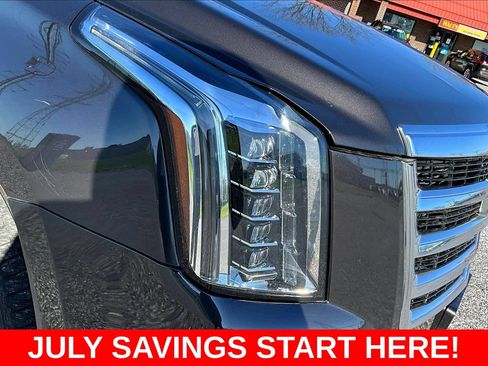 Used 2018 Cadillac Escalade ESV Luxury AWD/4WD image 41