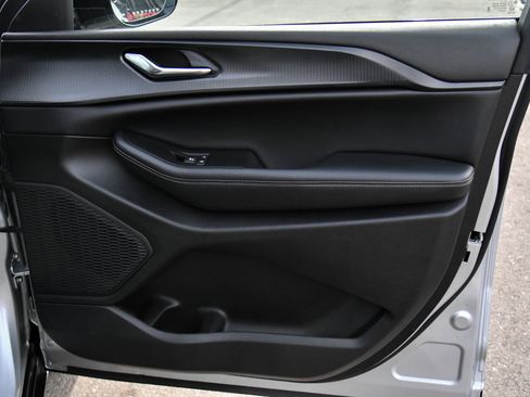 Used 2024 Jeep Grand Cherokee L Laredo image 51