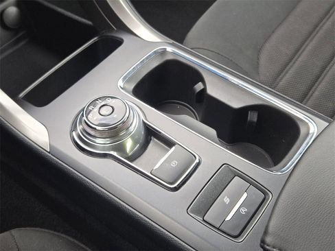Used 2020 Ford Fusion SE image 15
