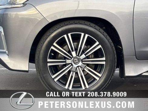 Used 2019 Lexus LX 570 4WD w/ Luxury Package image 35