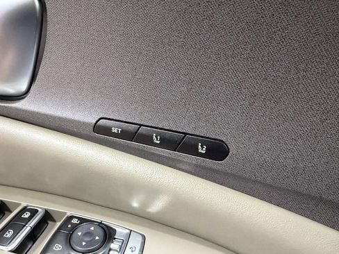 Used 2025 Kia Carnival SX image 22