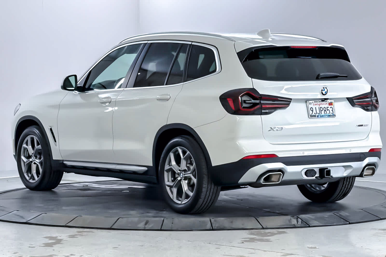 Used 2024 BMW X3 xDrive30i w/ Premium Package AWD/4WD image 6