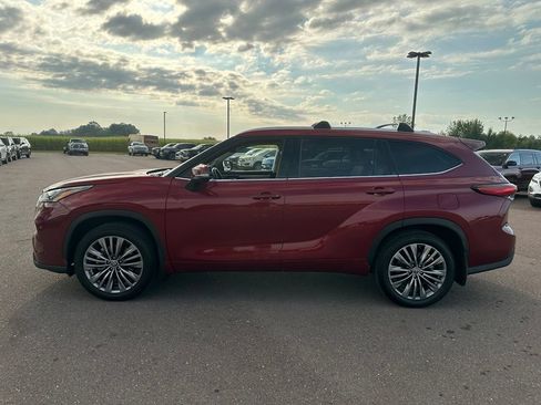 Used 2021 Toyota Highlander Platinum AWD/4WD image 37