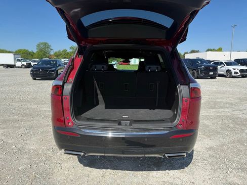 Used 2024 Buick Enclave Essence w/ Experience Buick Package FWD image 13