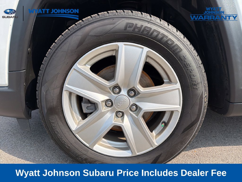 Used 2022 Jeep Compass Latitude w/ Convenience Group FWD image 3