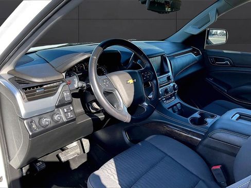 Used 2018 Chevrolet Suburban LS w/ All-Season Package image 13