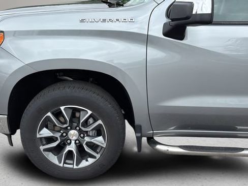 Used 2024 Chevrolet Silverado 1500 LT AWD/4WD image 33