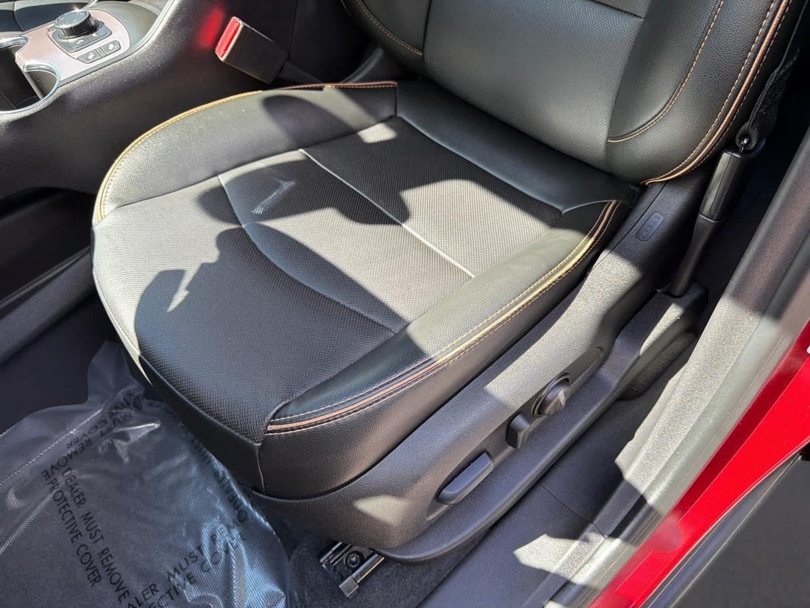 Used 2024 GMC Terrain AT4 AWD/4WD image 15