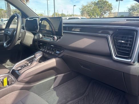 Used 2024 GMC Canyon Elevation w/ Convenience Package image 32