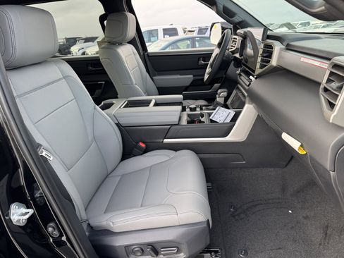 New 2026 Toyota Tundra Limited AWD/4WD image 8