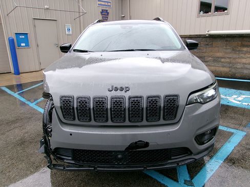 Used 2023 Jeep Cherokee Altitude Lux w/ Lux Elite Package AWD/4WD image 4