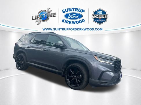Used 2025 Honda Pilot Black Edition image 9